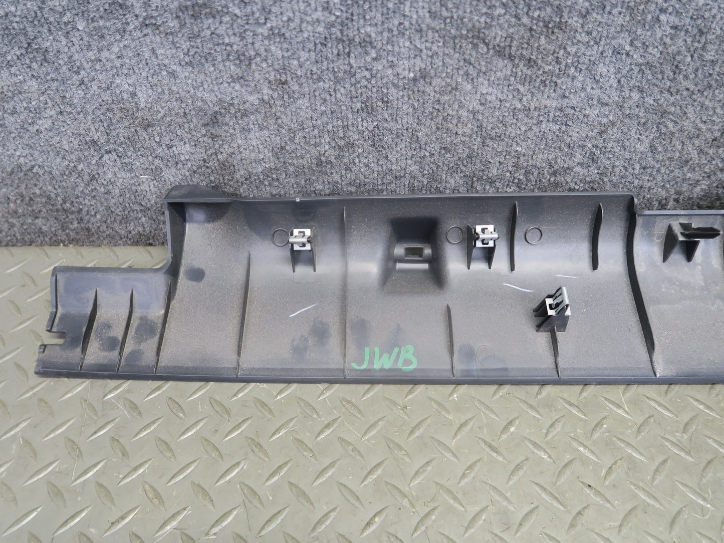 07-10 Jeep Wrangler JK Windshield Frame Center Trim Cover Panel 1AG97TRMAC OEM