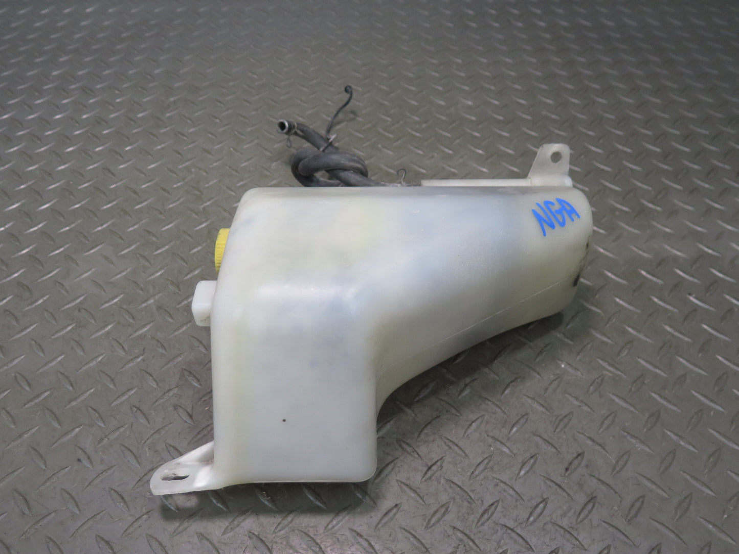 95-97 Nissan Gloria HY33 3.0L Coolant Reservoir Overflow Expansion Tank OEM