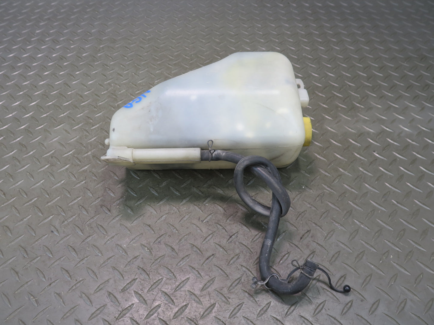 95-97 Nissan Gloria HY33 3.0L Coolant Reservoir Overflow Expansion Tank OEM