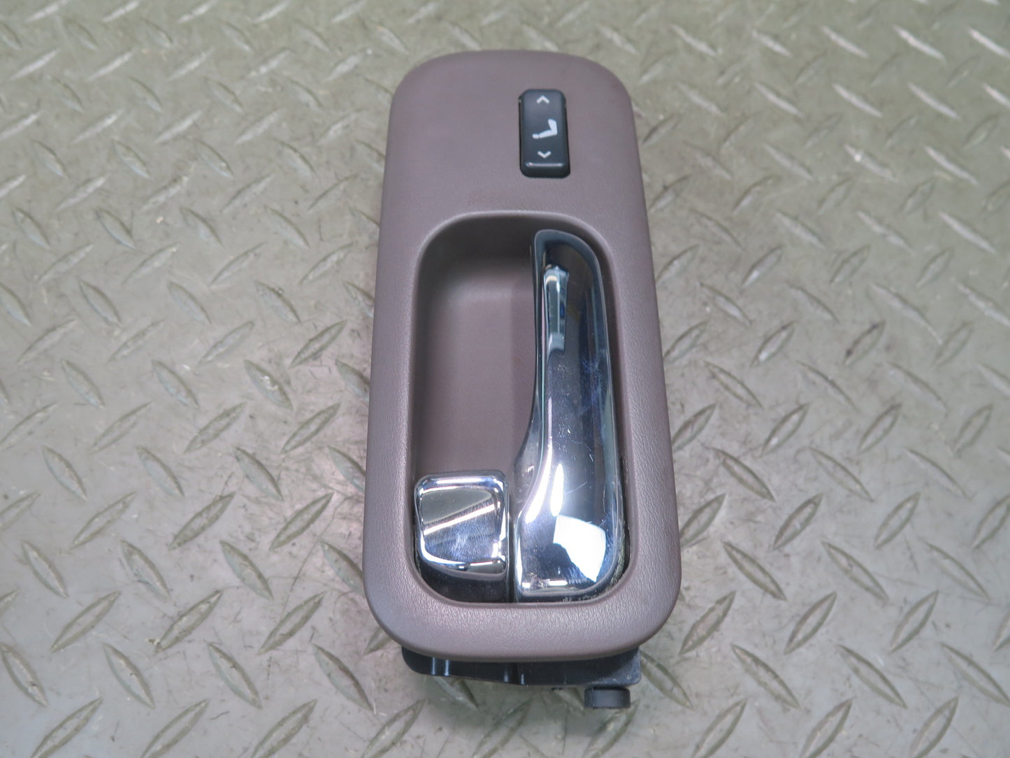 95-96 Nissan Gloria HY33 Set of 4 Interior Door Handle w Trim & Switch Brown OEM
