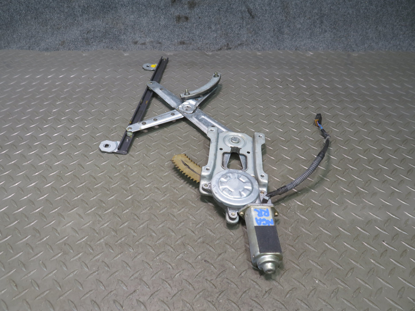 95-96 Nissan Gloria Cedric HY33 Rear Right Door Window Regulator w Motor OEM