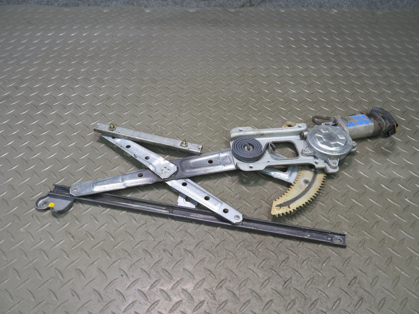 95-97 Nissan Gloria Cedric HY33 Front Right Door Window Regulator w Motor OEM