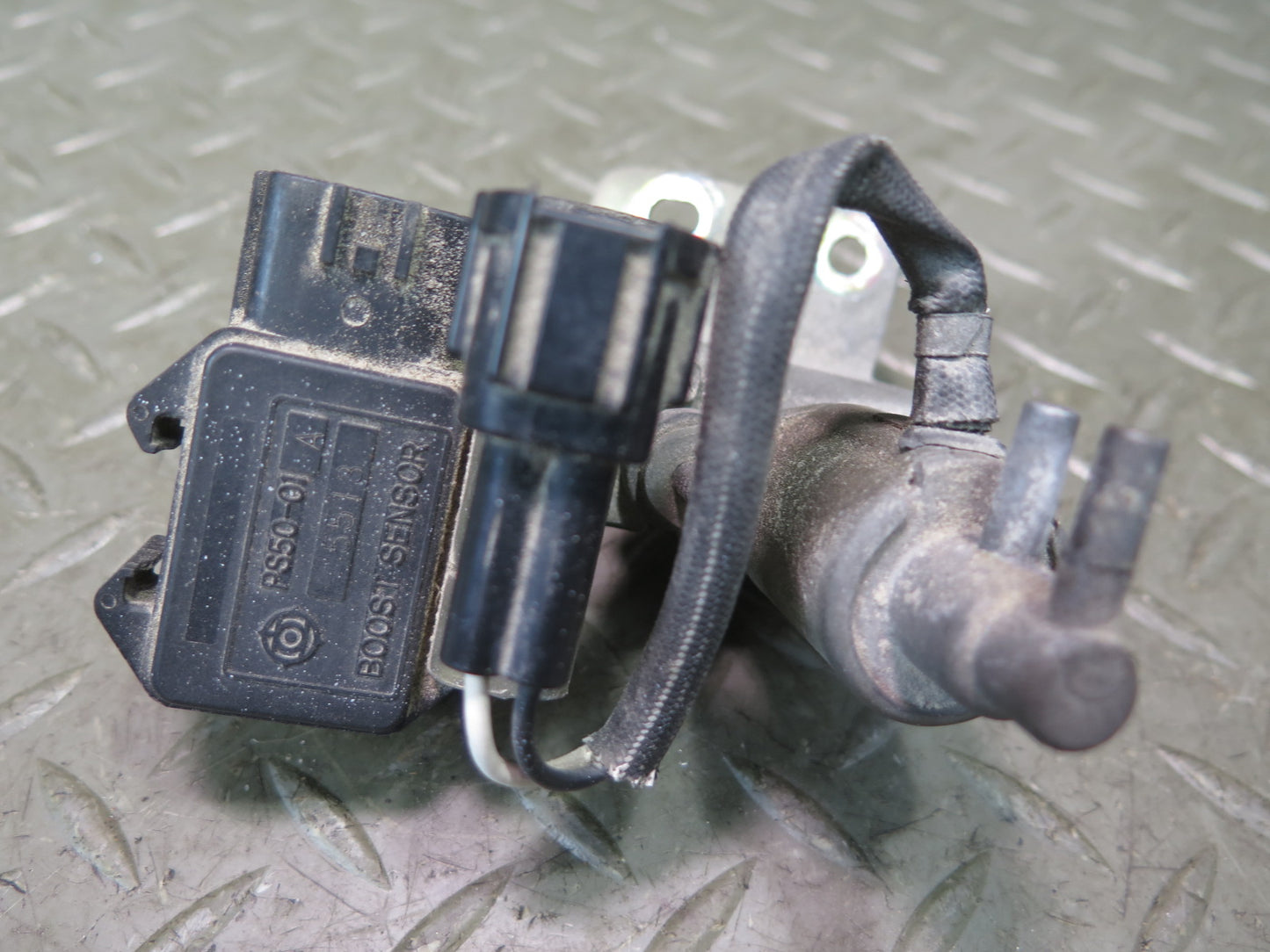 95-97 Nissan Gloria HY33 VQ30DET Turbo Boost Control Sensor w Valve OEM