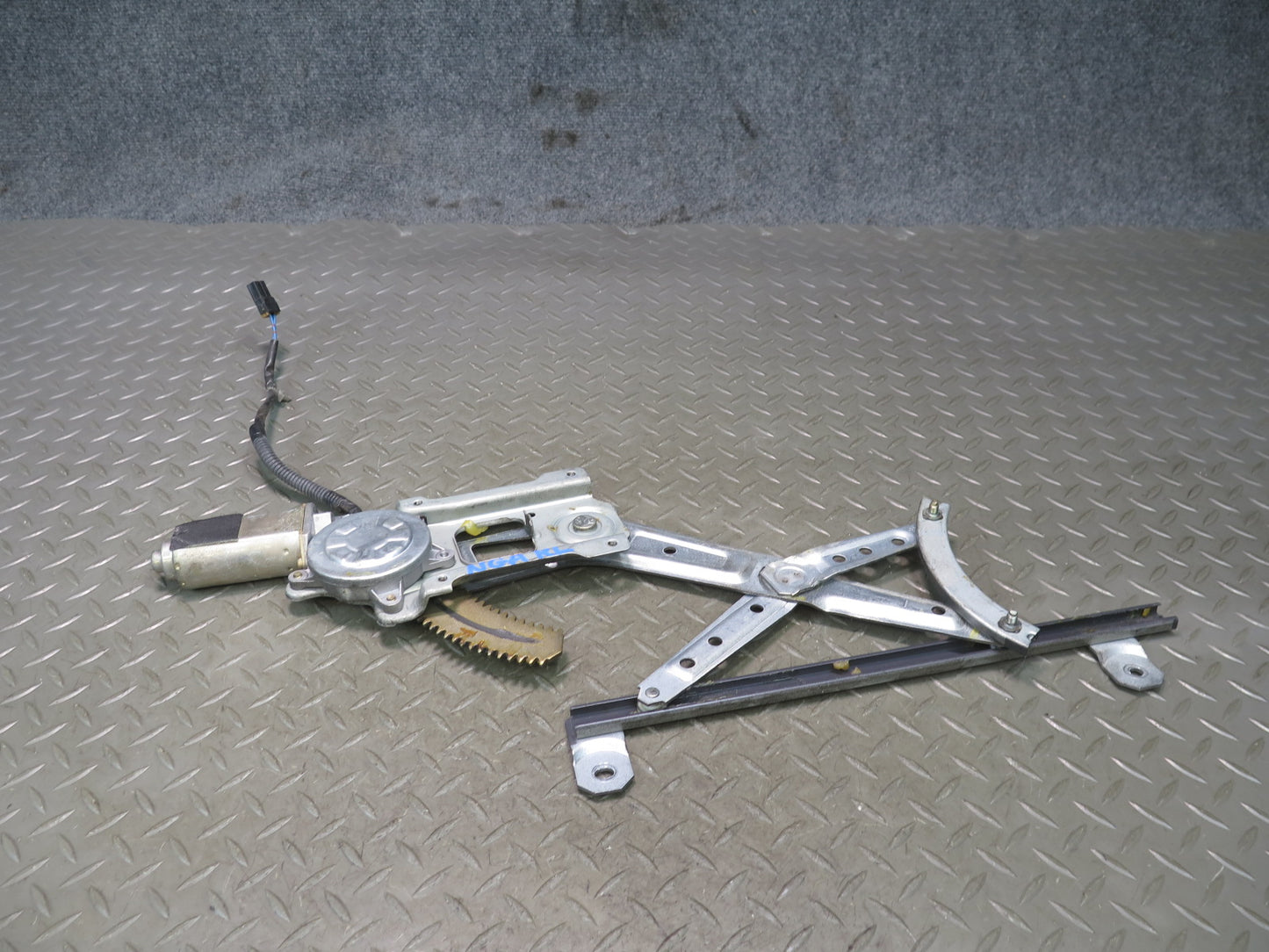 95-97 Nissan Gloria Cedric HY33 Rear Left Door Window Regulator w Motor OEM
