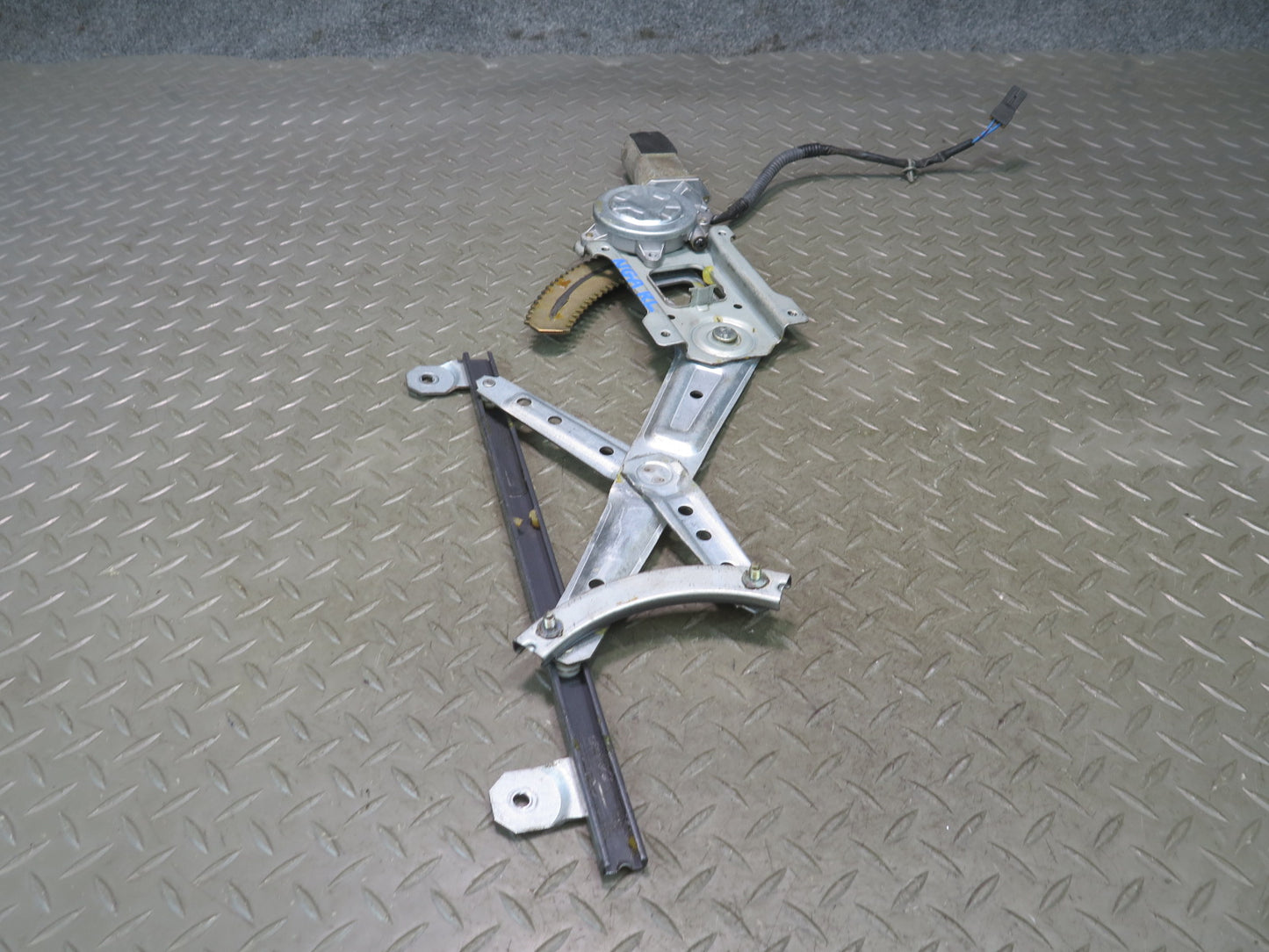 95-97 Nissan Gloria Cedric HY33 Rear Left Door Window Regulator w Motor OEM