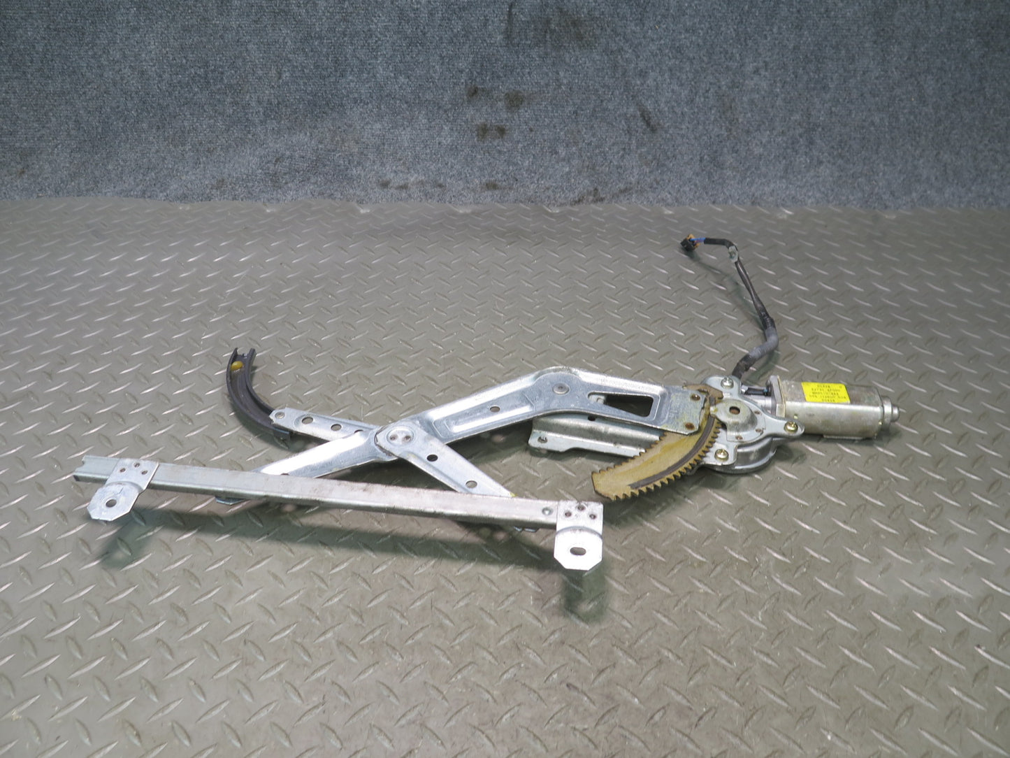 95-97 Nissan Gloria Cedric HY33 Rear Left Door Window Regulator w Motor OEM