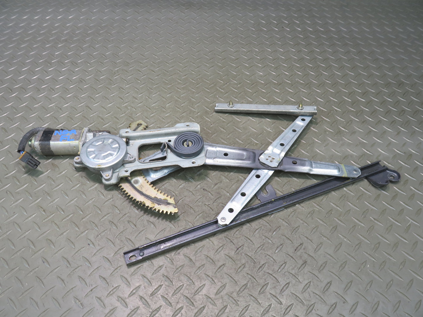 95-97 Nissan Gloria Cedric HY33 Front Left Door Window Regulator w Motor OEM