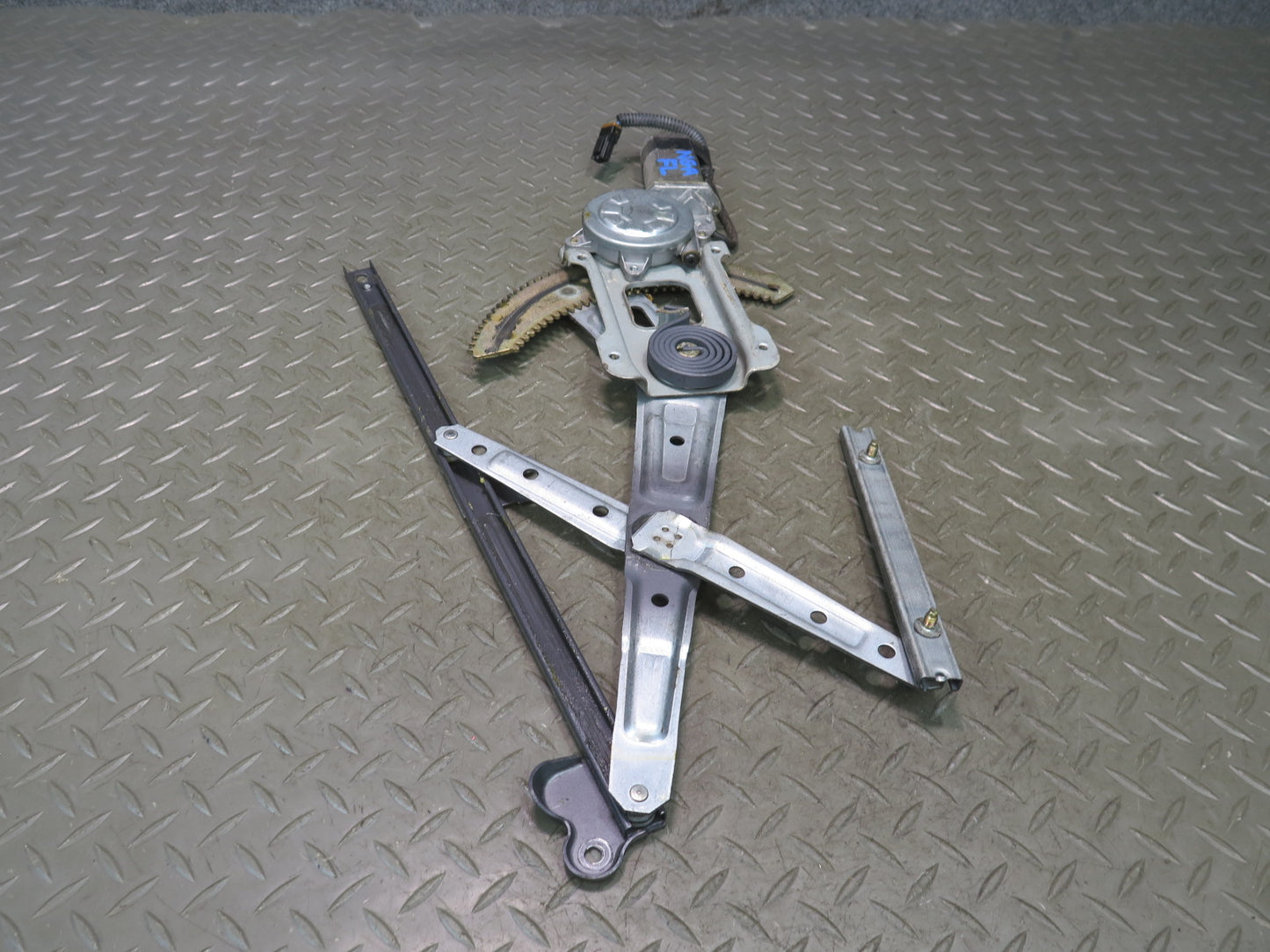 95-97 Nissan Gloria Cedric HY33 Front Left Door Window Regulator w Motor OEM