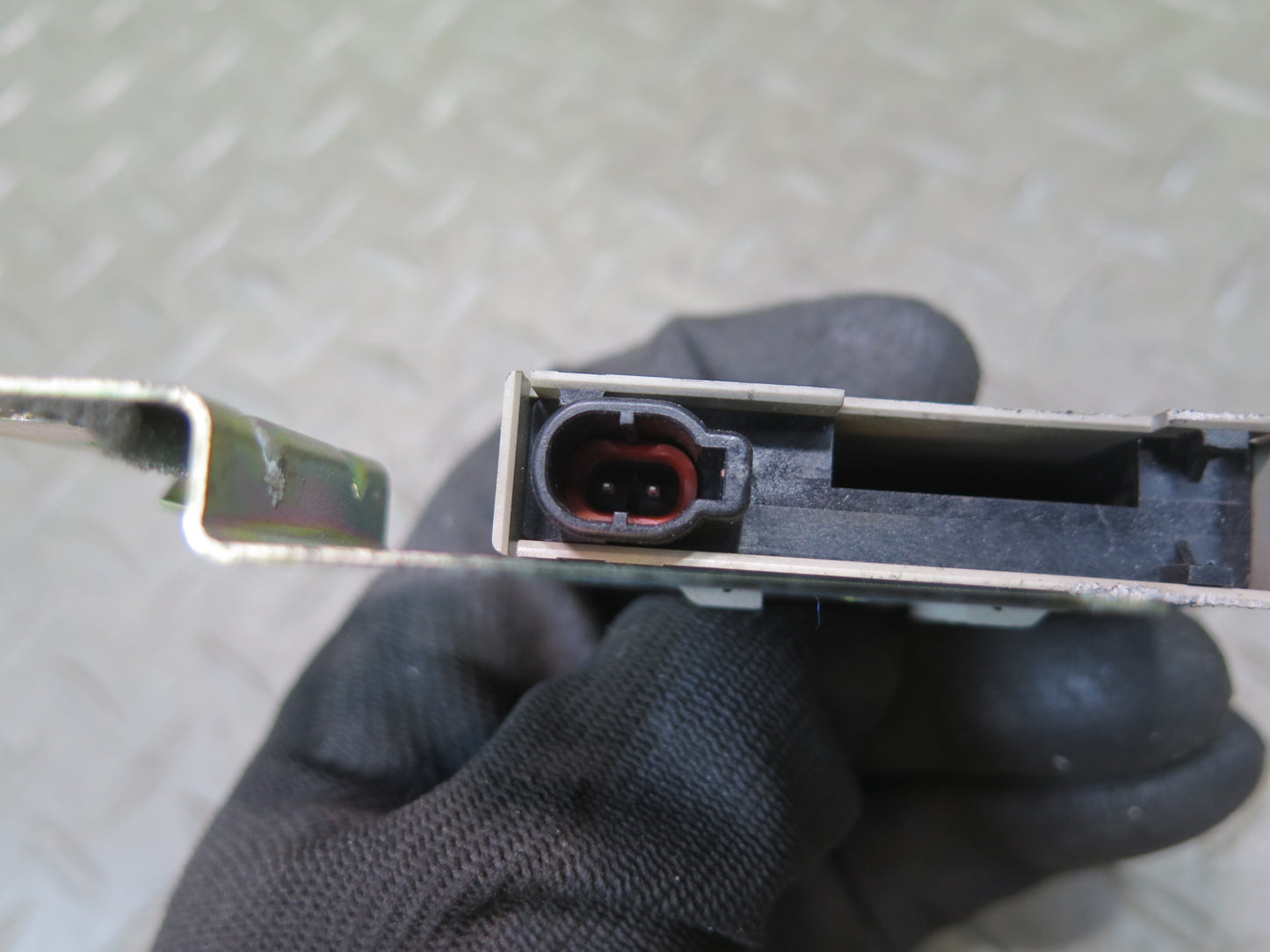 95-97 Nissan Gloria Cedric HY33 Central Door Locking Control Module OEM