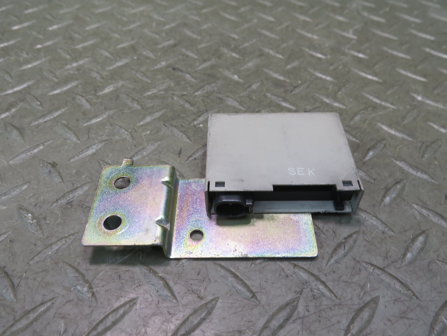 95-97 Nissan Gloria Cedric HY33 Central Door Locking Control Module OEM