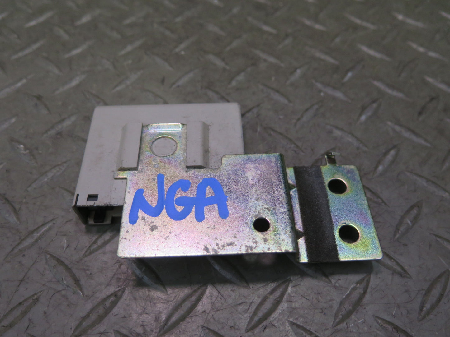 95-97 Nissan Gloria Cedric HY33 Central Door Locking Control Module OEM