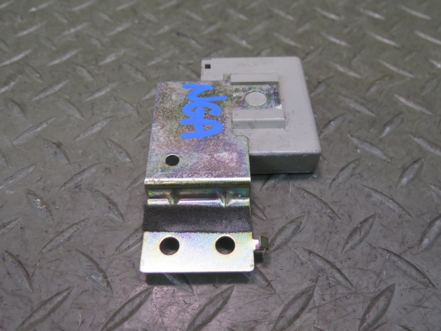 95-97 Nissan Gloria Cedric HY33 Central Door Locking Control Module OEM