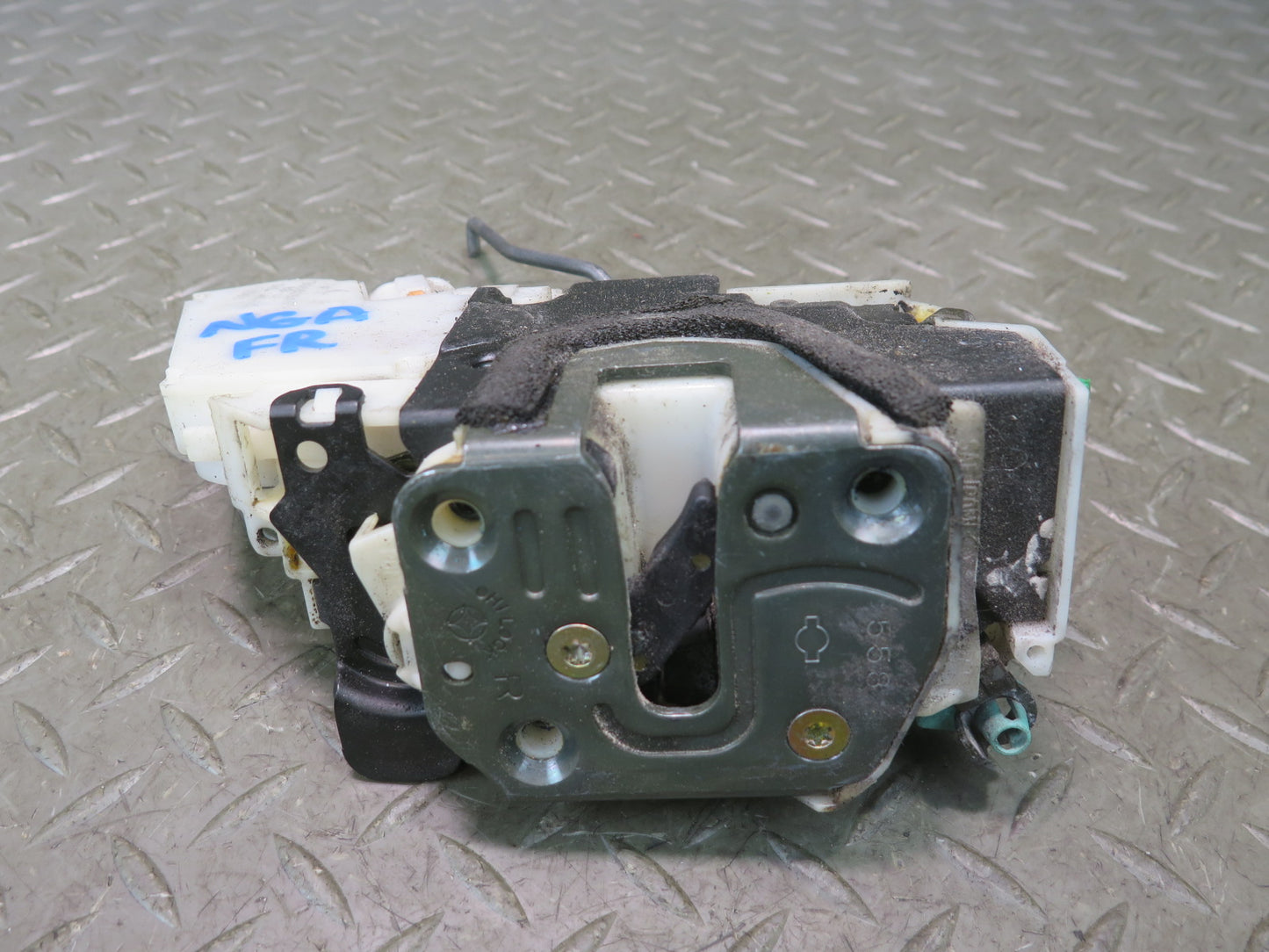95-97 Nissan Gloria Cedric HY33 Front Right Door Lock Latch Actuator OEM