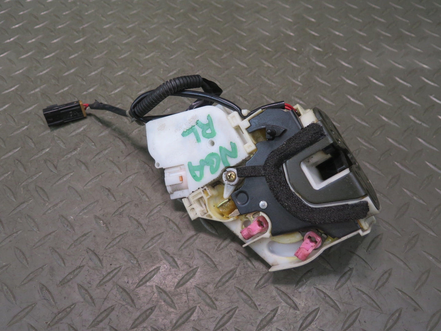 95-97 Nissan Gloria Cedric HY33 Rear Left Door Lock Latch Actuator OEM