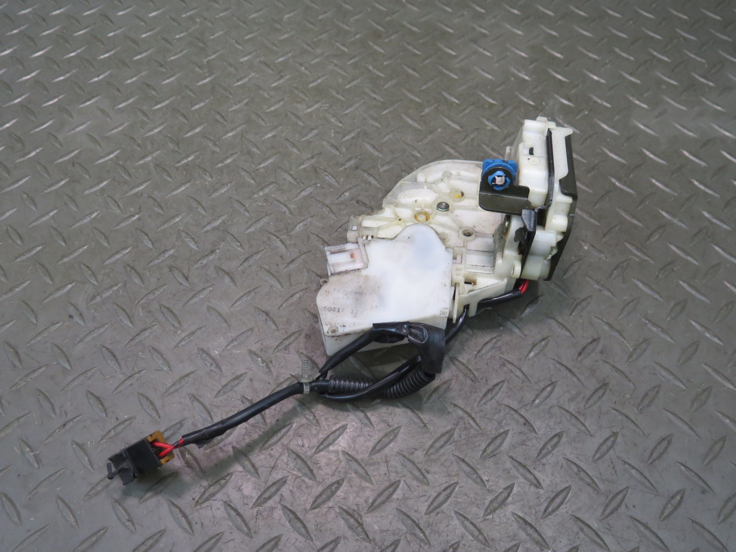 95-97 Nissan Gloria Cedric HY33 Rear Left Door Lock Latch Actuator OEM