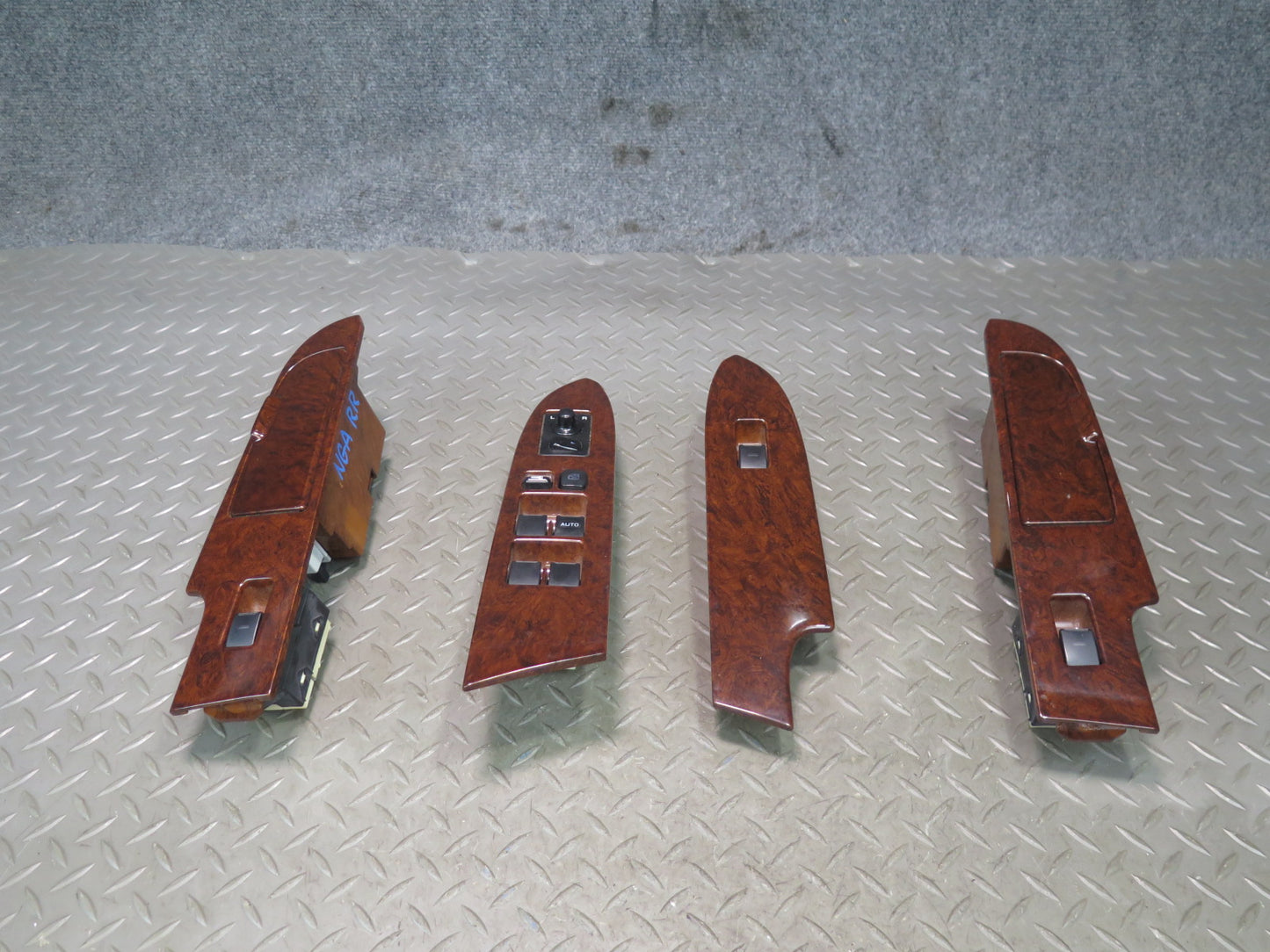 95-97 Nissan Gloria HY33 Front & Rear Door Window Switch w Wood Trim Set OEM