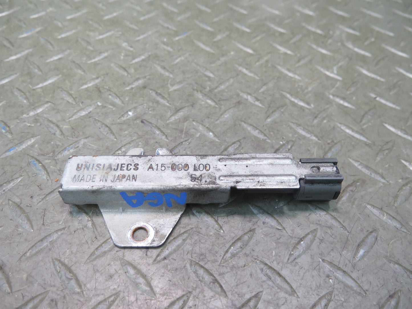 95-97 Nissan Gloria Cedric HY33 AT Fuel Injector Resistor OEM