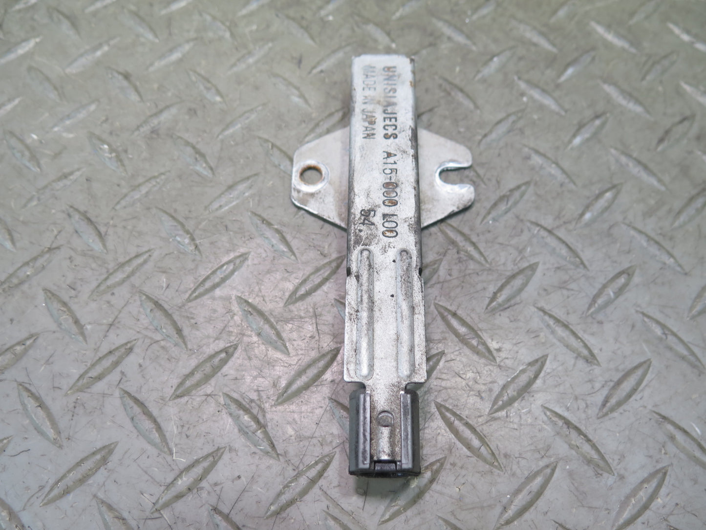 95-97 Nissan Gloria Cedric HY33 AT Fuel Injector Resistor OEM