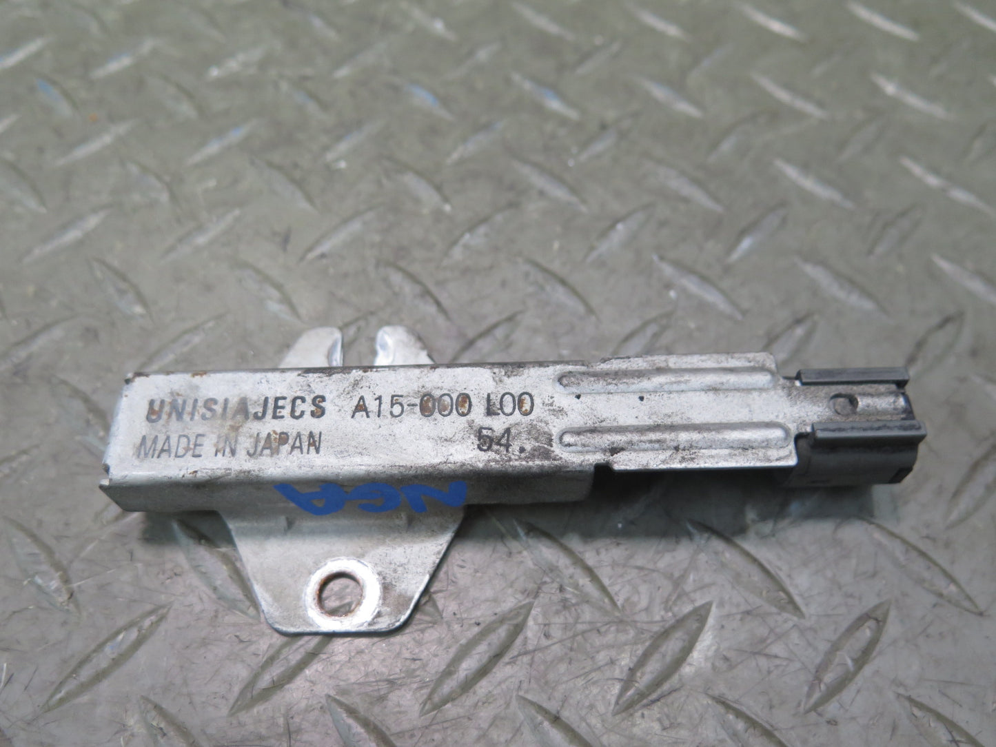 95-97 Nissan Gloria Cedric HY33 AT Fuel Injector Resistor OEM