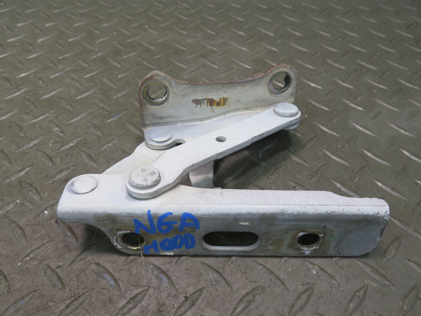 95-97 Nissan Gloria Cedric HY33 Front Left & Right Hood Hinge White Set OEM