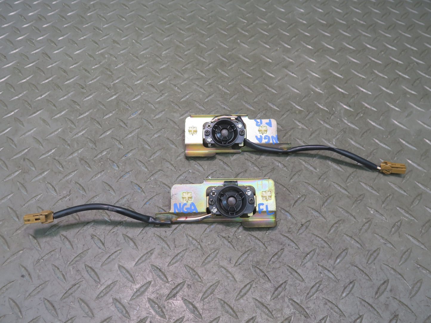 95-97 Nissan Gloria HY33 Front Left & Right A Pillar Tweeter Speaker Set OEM