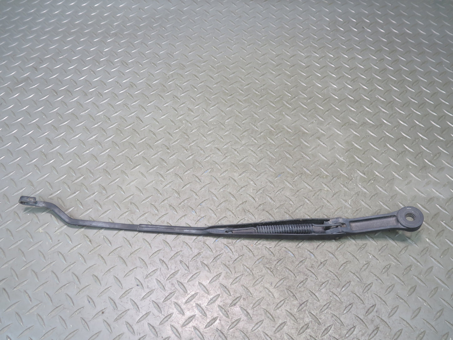 95-97 Nissan Gloria Cedric HY33 Front Left Right Wiper Arm Set of 2 OEM