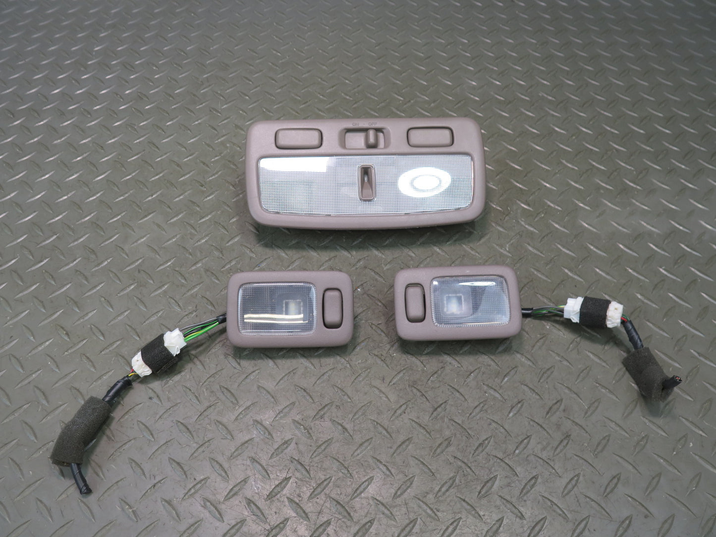 95-97 Nissan Gloria HY33 VIP Set of 3 Front & Rear Overhead Dome Light Lamp OEM