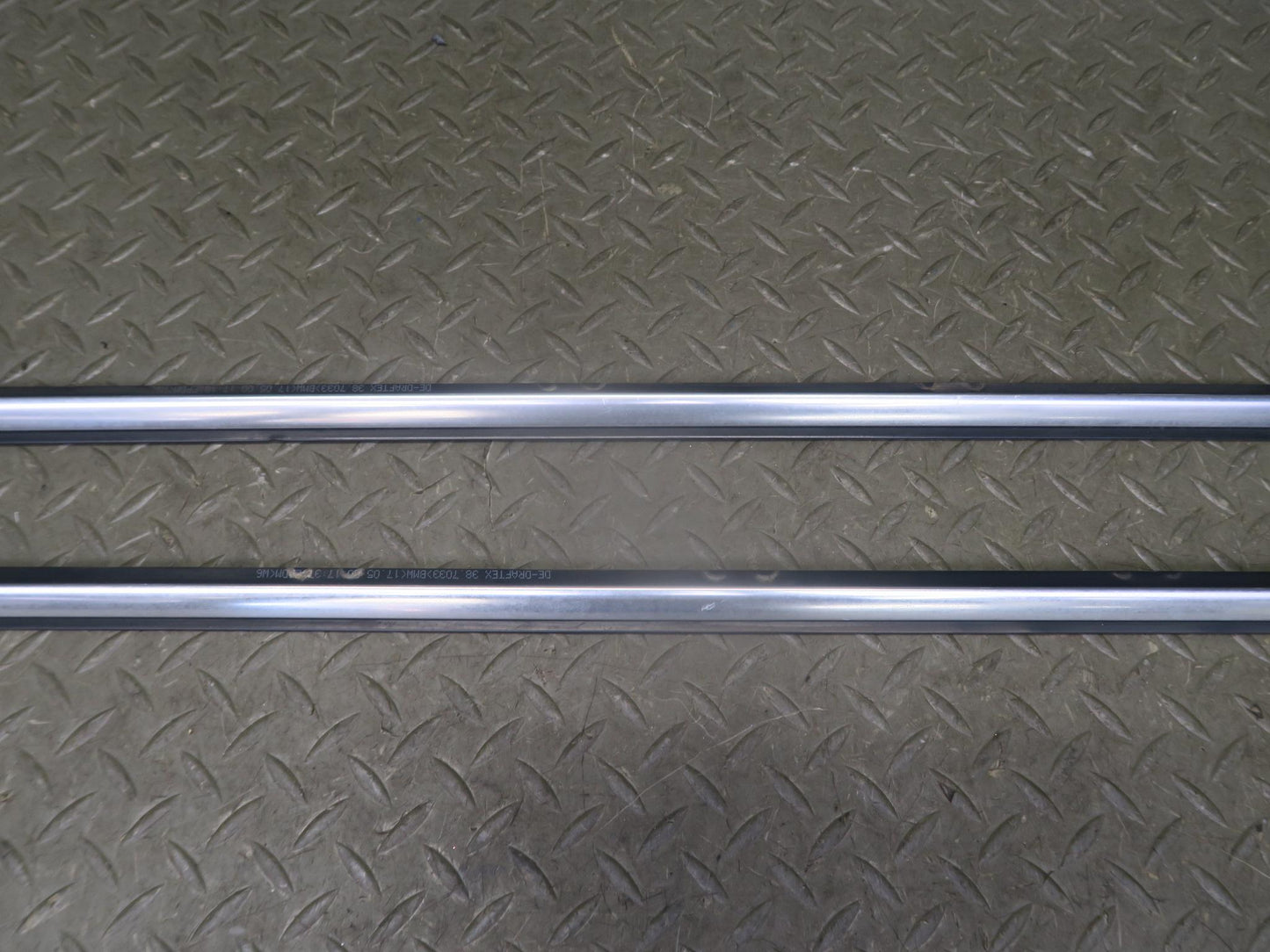 01-06 BMW E46 330ci Convert Set of 2 Door Weatherstrip Molding Trim Chrome OEM