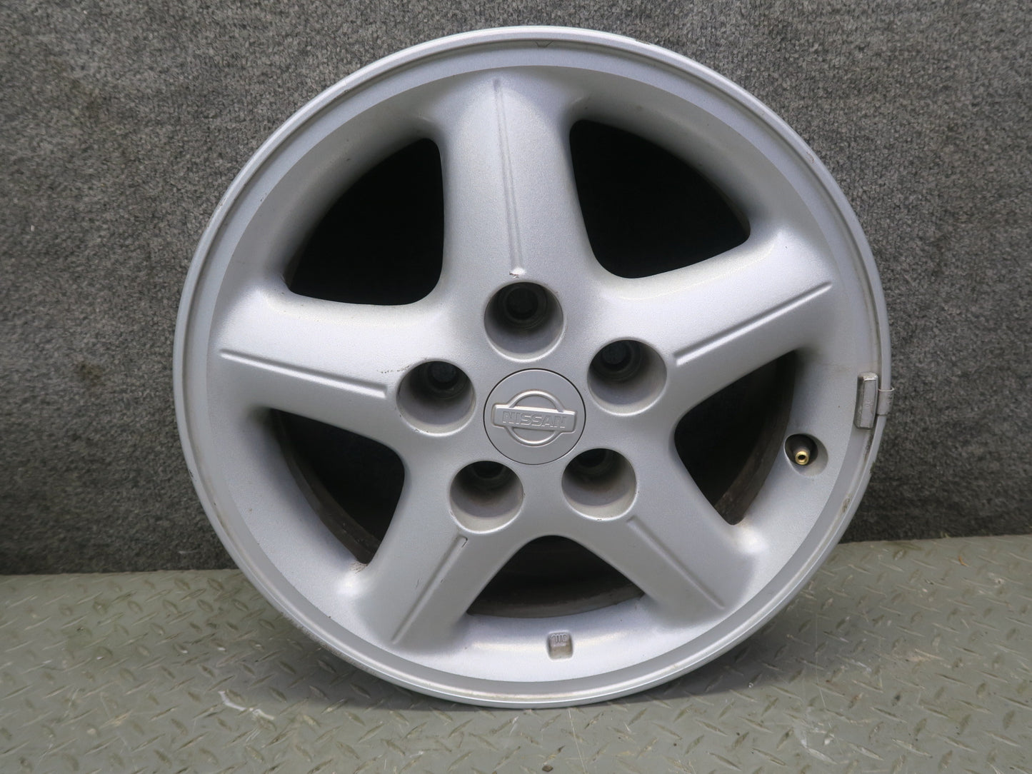 96-98 Nissan Stagea WGC34 Set of 4 Factory R15 15" Wheel Rim 15x6.5JJ ET40 OEM