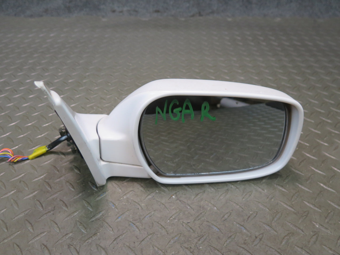 95-97 Nissan Gloria HY33 Front Right Door Side View Power Mirror White OEM