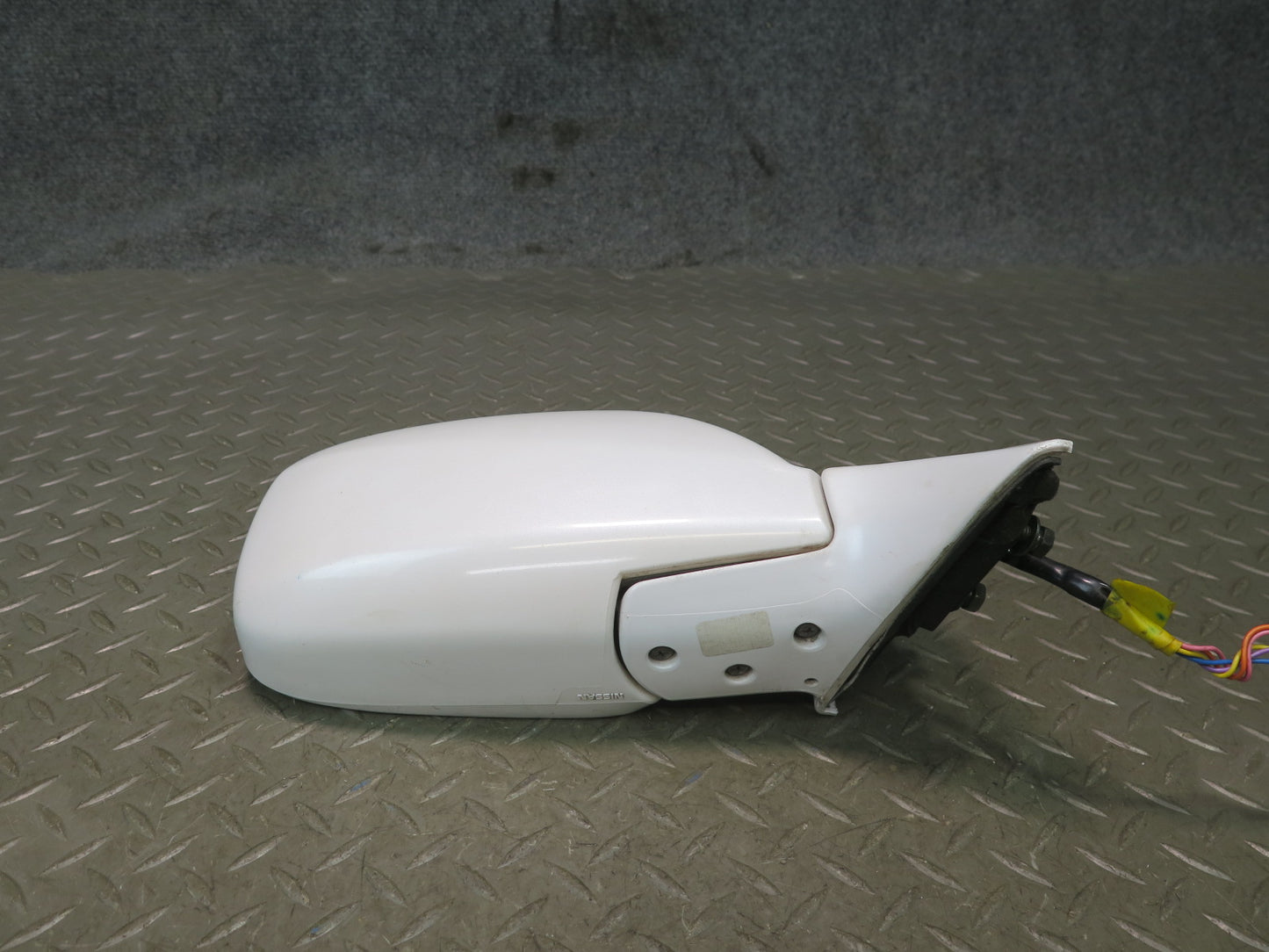 95-97 Nissan Gloria HY33 Front Right Door Side View Power Mirror White OEM