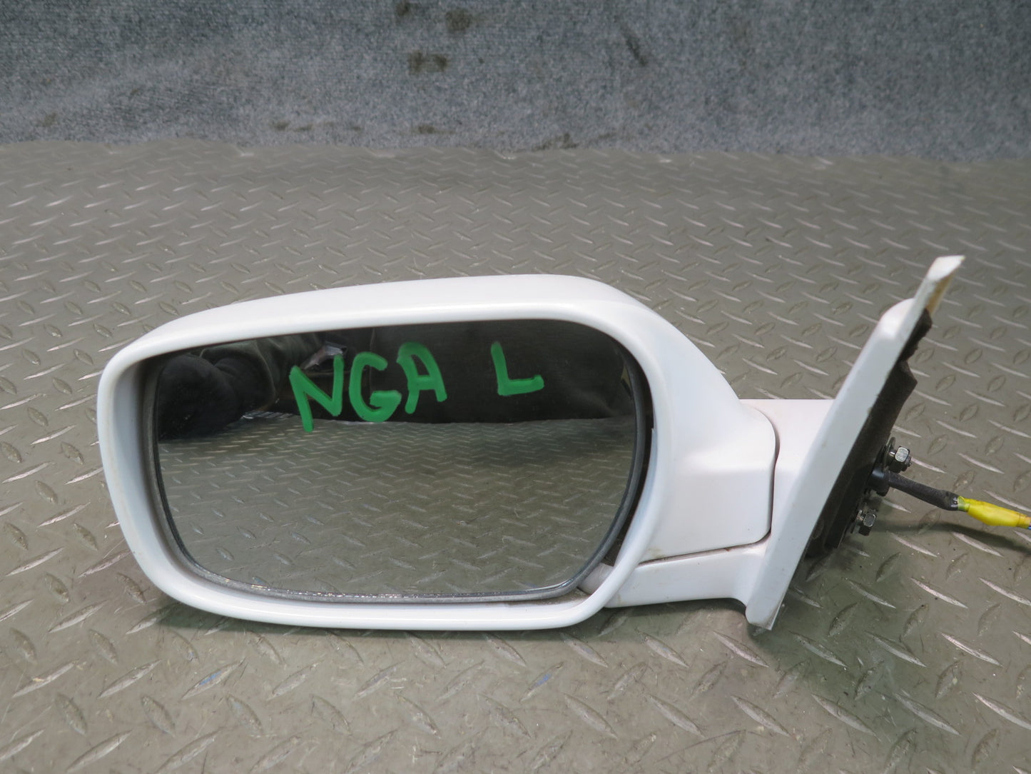 95-97 Nissan Gloria HY33 Front Left Door Side View Power Mirror White OEM