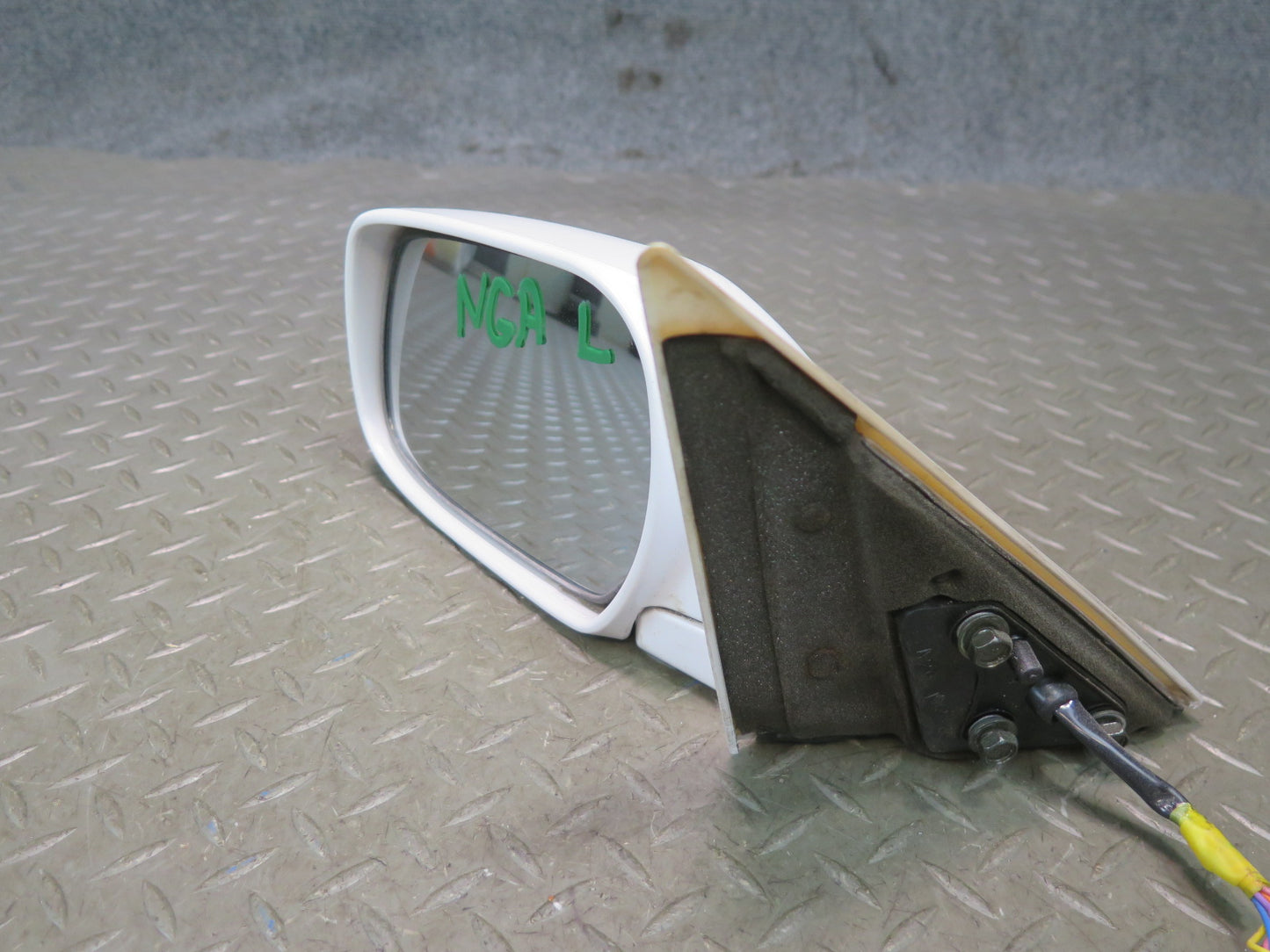 95-97 Nissan Gloria HY33 Front Left Door Side View Power Mirror White OEM
