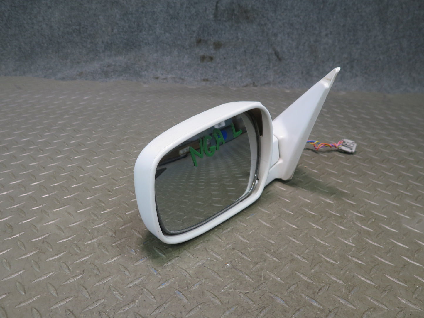 95-97 Nissan Gloria HY33 Front Left Door Side View Power Mirror White OEM