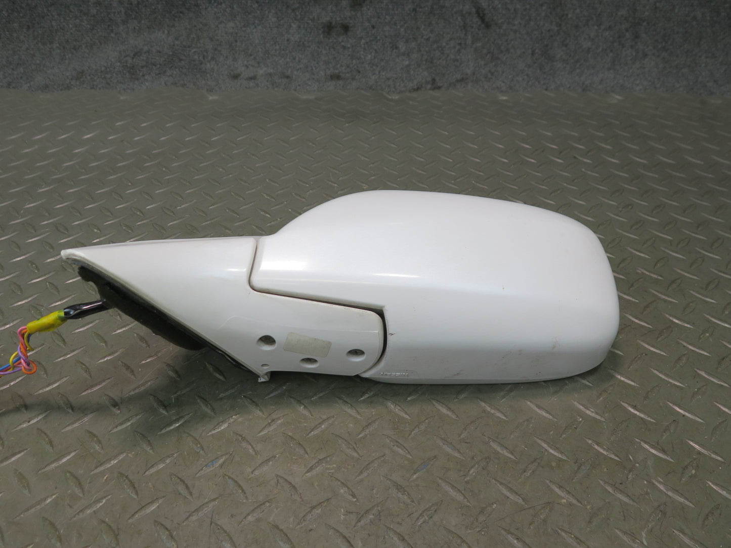 95-97 Nissan Gloria HY33 Front Left Door Side View Power Mirror White OEM