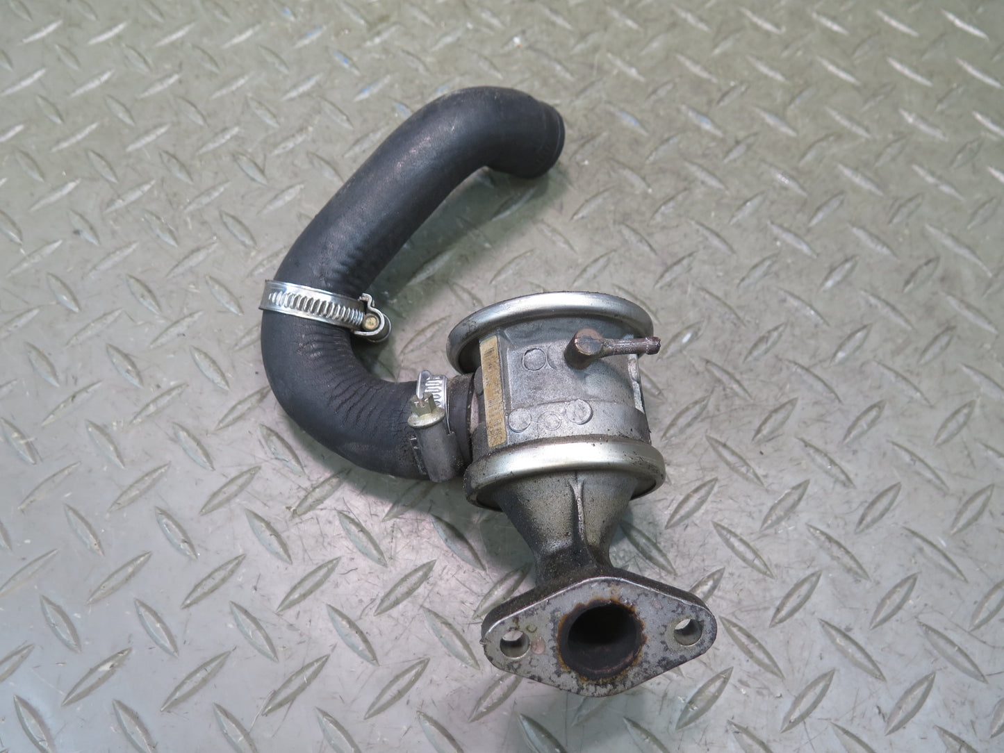 01-06 BMW E46 330Ci EGR Exhaust Check Valve OEM