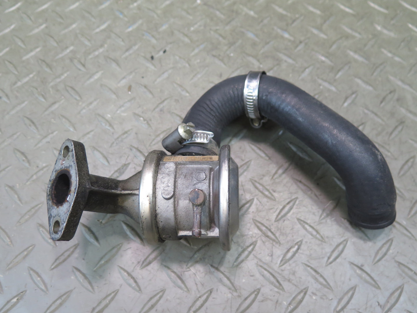 01-06 BMW E46 330Ci EGR Exhaust Check Valve OEM