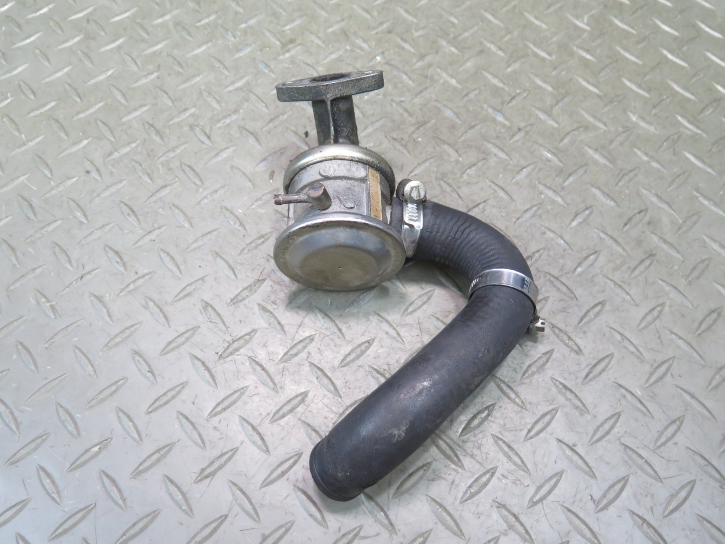 01-06 BMW E46 330Ci EGR Exhaust Check Valve OEM