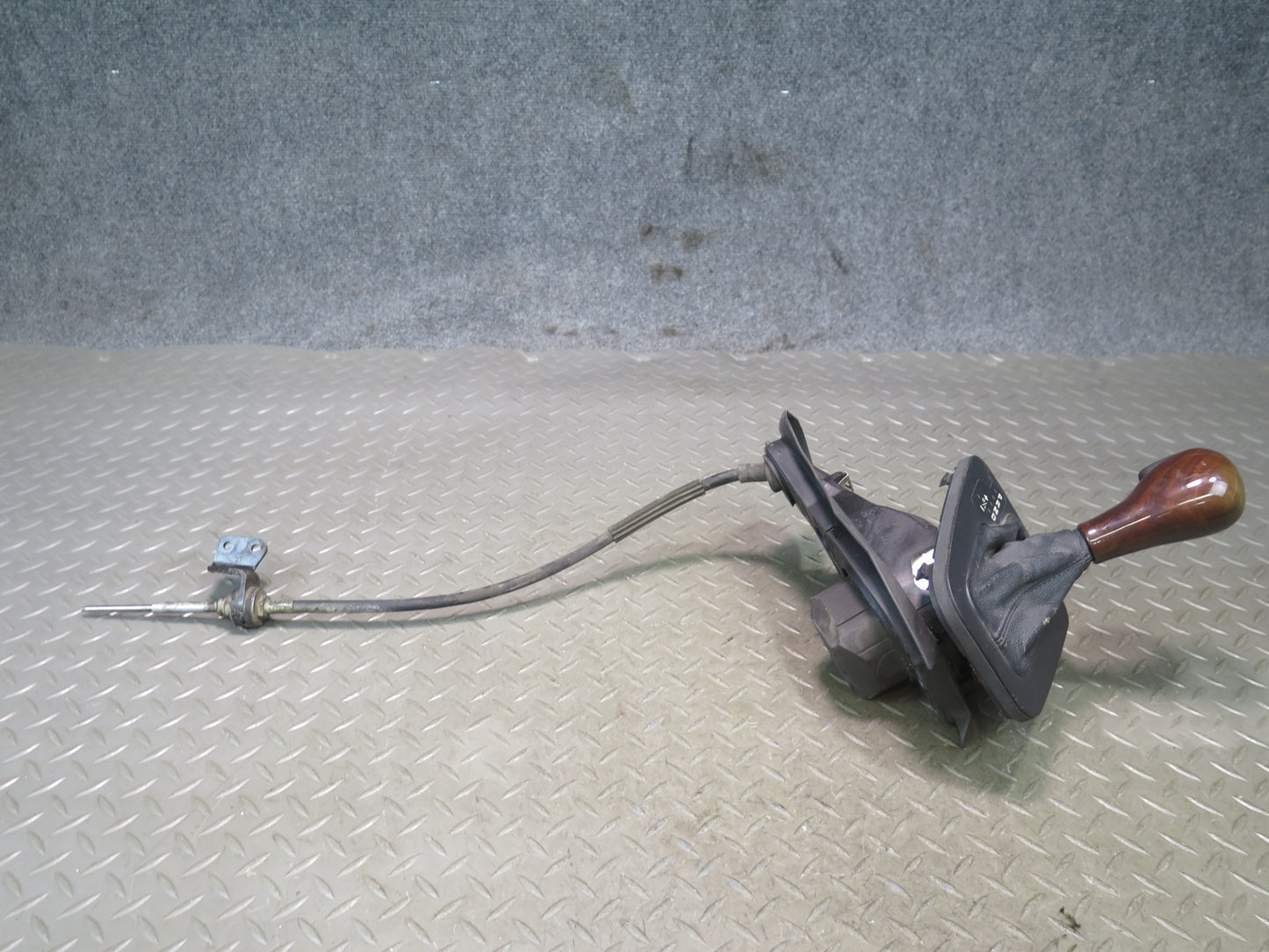 2001 BMW E46 330Ci A/T Automatic Transmission Gear Shifter w Cable & Knob OEM