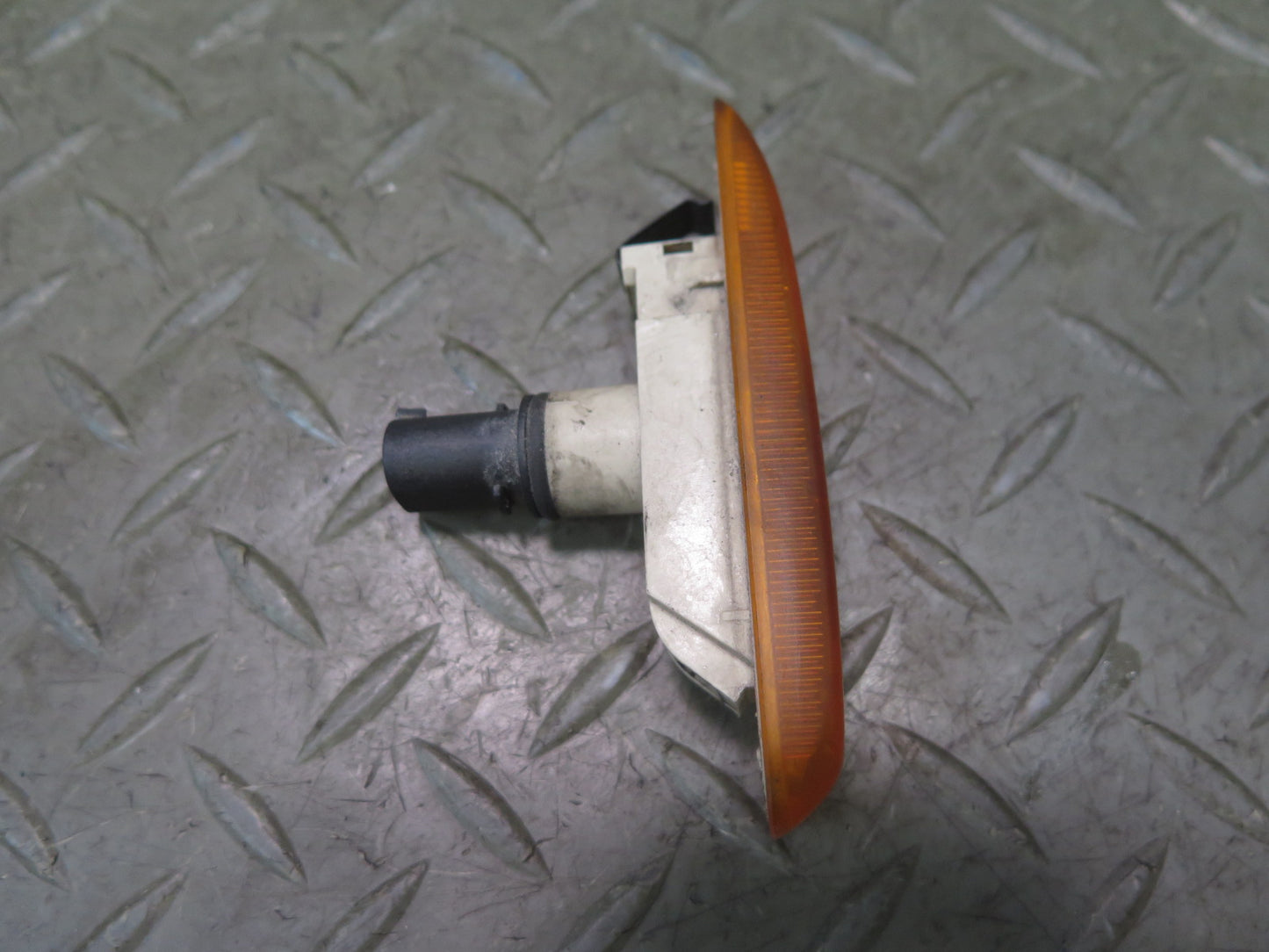 2001 BMW E46 Coupe Convertible Set of 2 Front Side Marker Light Lamp OEM