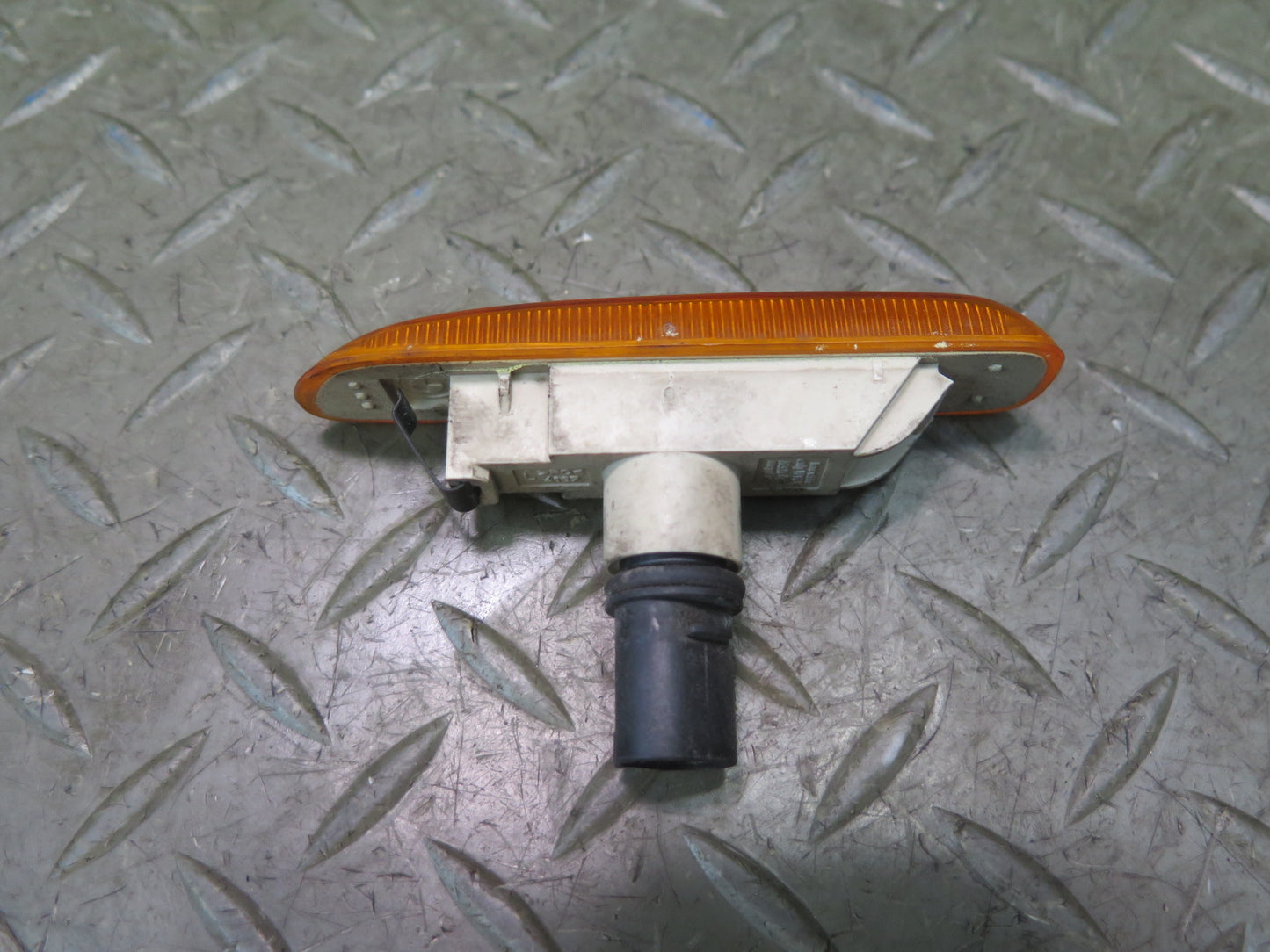 2001 BMW E46 Coupe Convertible Set of 2 Front Side Marker Light Lamp OEM