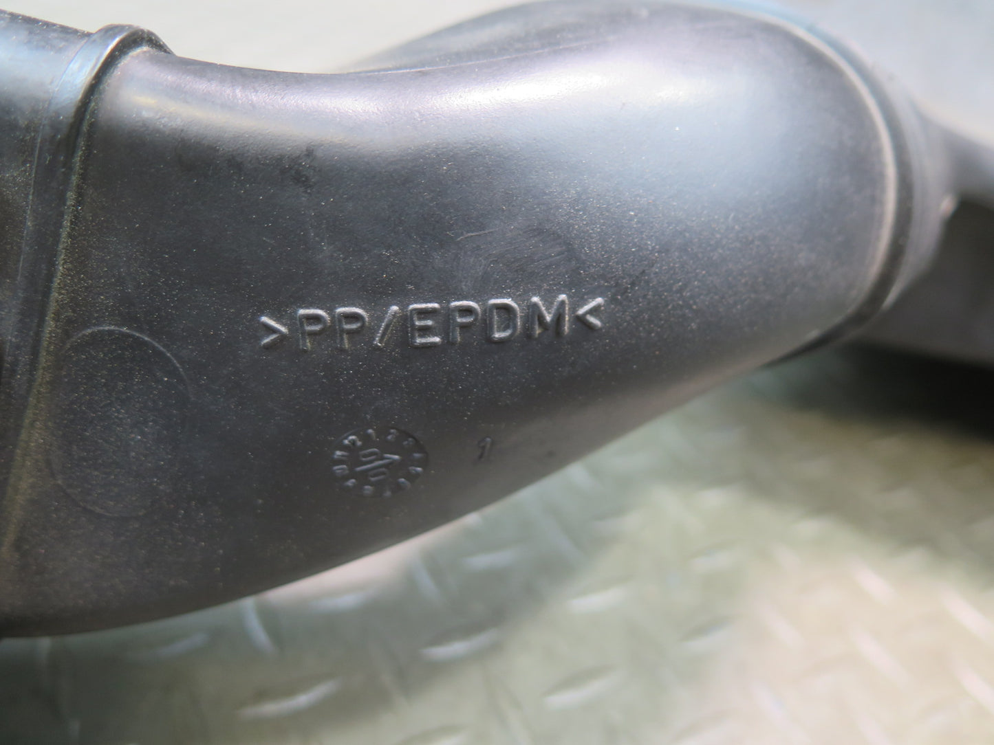 01-06 BMW E46 330Ci M54 M56 Air Intake Inlet Manifold Duct 7501988 OEM