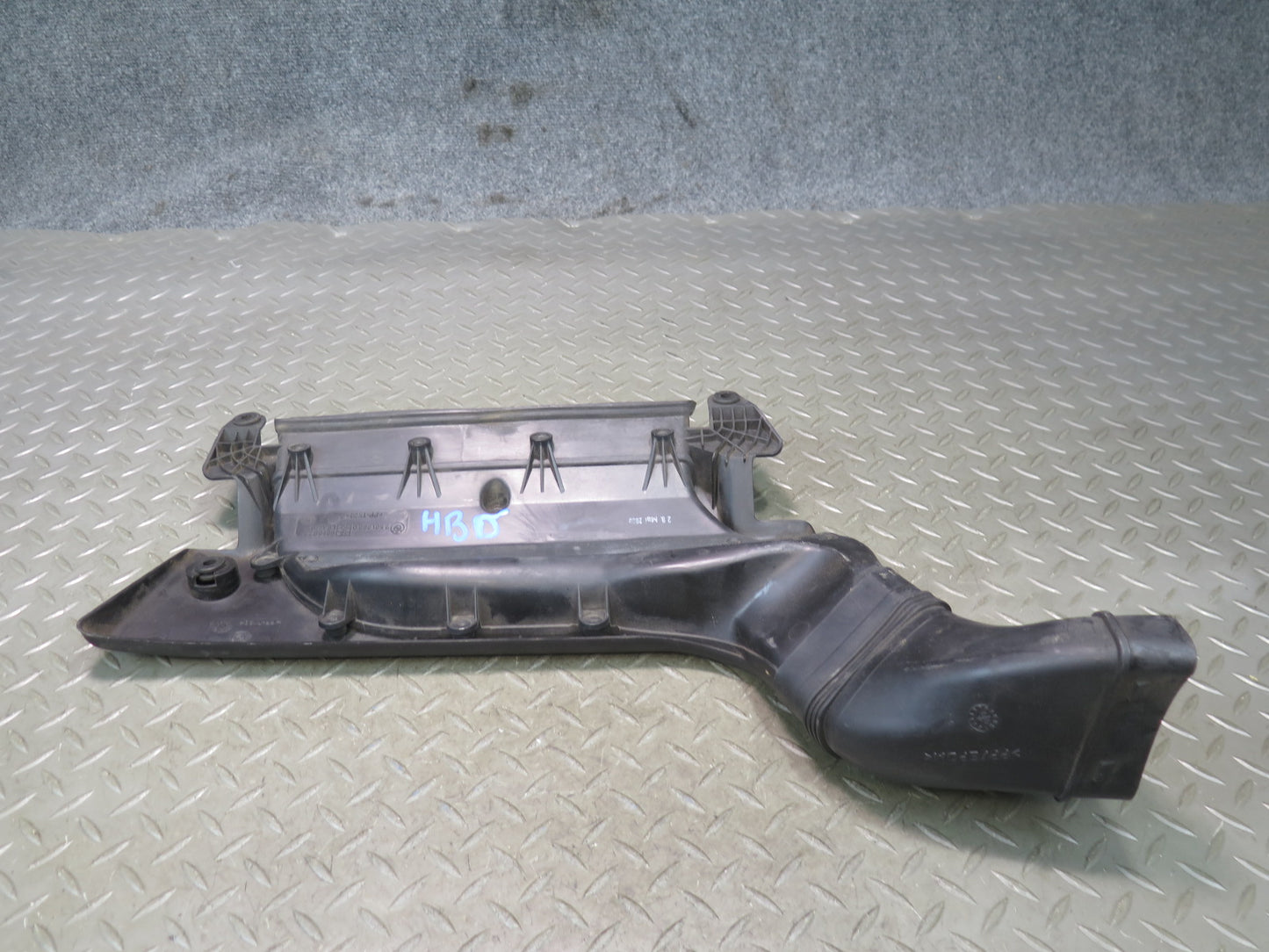 01-06 BMW E46 330Ci M54 M56 Air Intake Inlet Manifold Duct 7501988 OEM