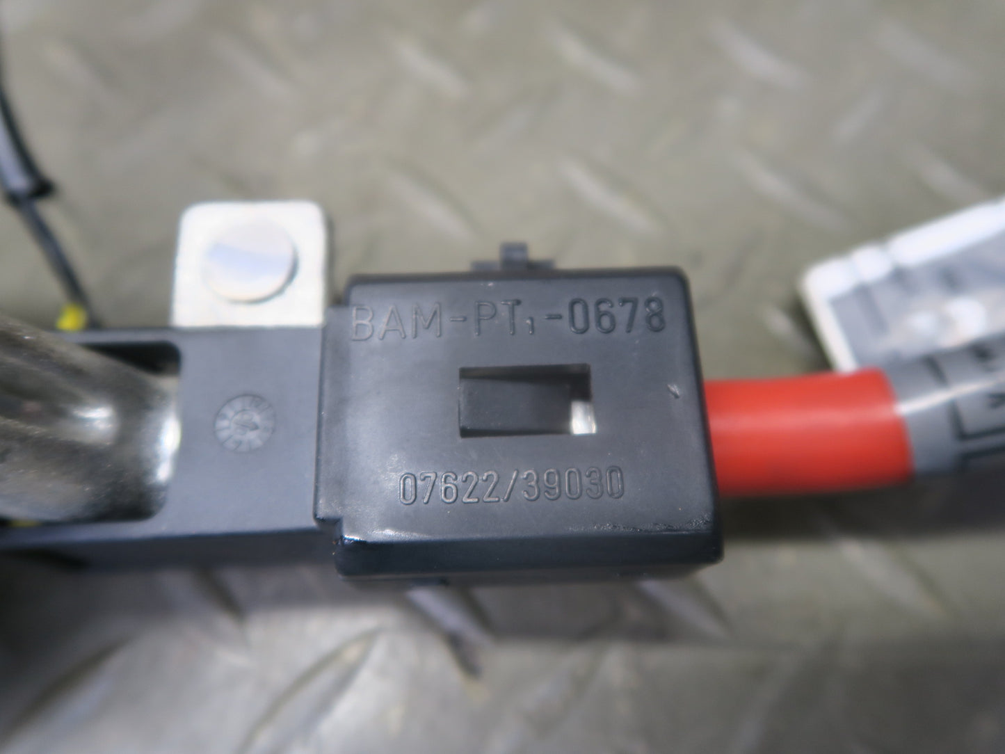 01-06 BMW E46 330Ci M54 Plus Pole Positive Battery Cable Junction Box Set OEM