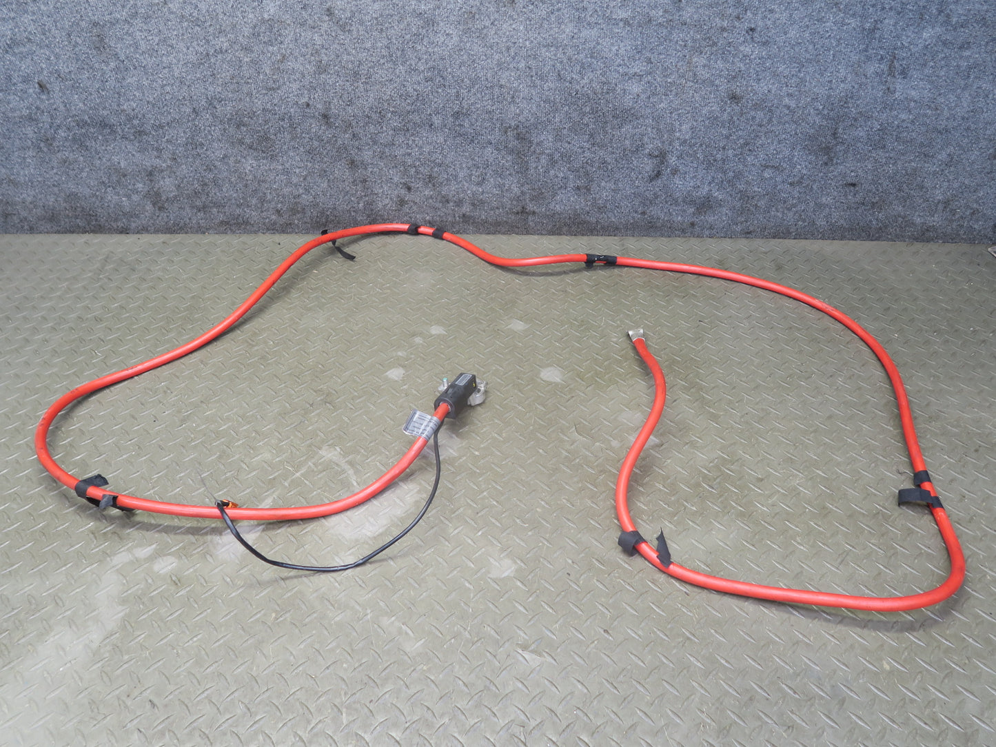 01-06 BMW E46 330Ci M54 Plus Pole Positive Battery Cable Junction Box Set OEM