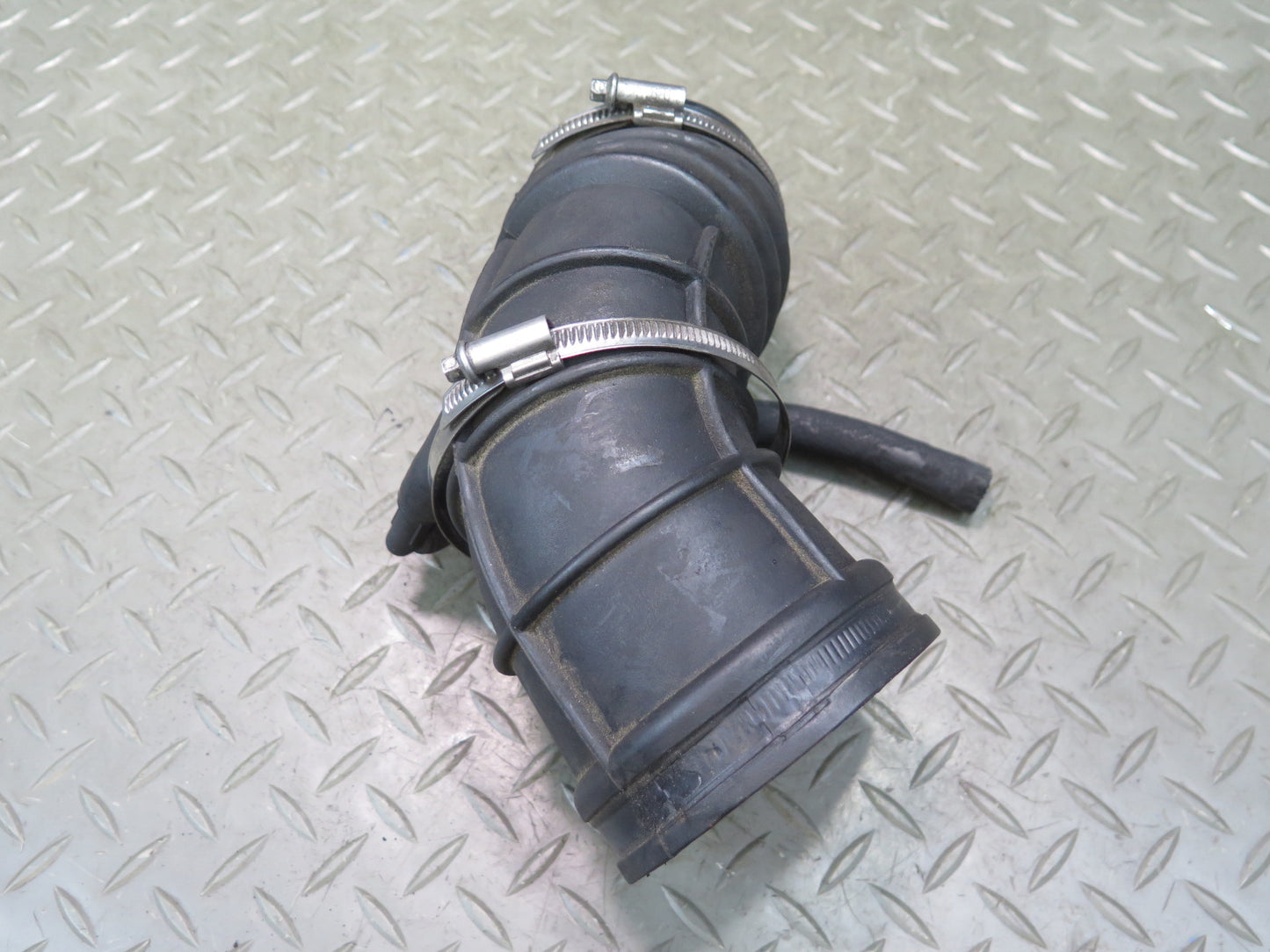 01-03 BMW E46 330Ci M54 3.0L Air Intake Duct Hose Boot Tube 1438761 OEM