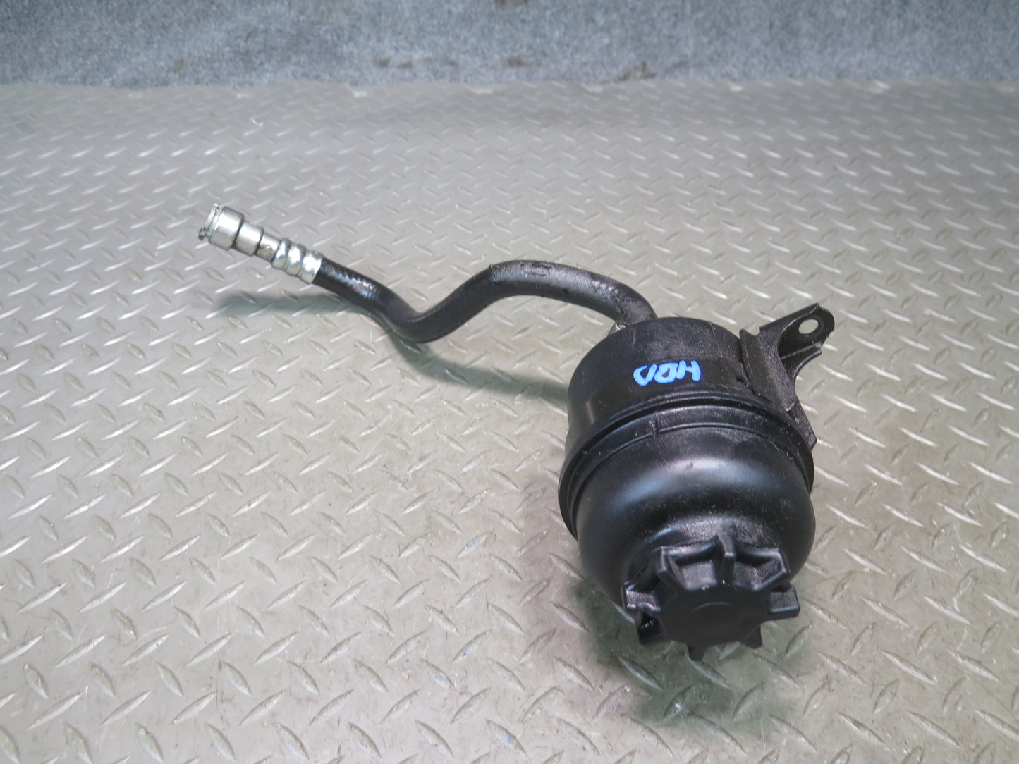 01-06 BMW E46 330Ci Power Steering Fluid Reservoir Tank w Hose OEM