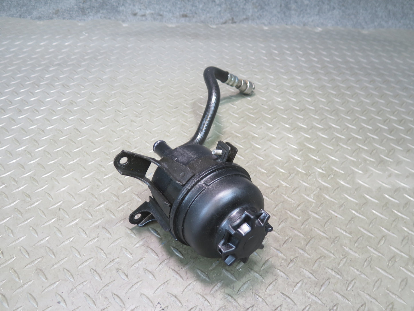 01-06 BMW E46 330Ci Power Steering Fluid Reservoir Tank w Hose OEM