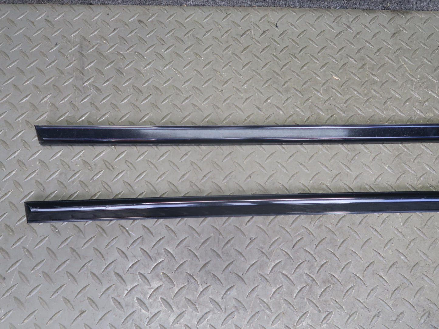 01-06 BMW E46 330Ci 2-DOOR Fender Door Rear Quarter Trim Molding Set OEM