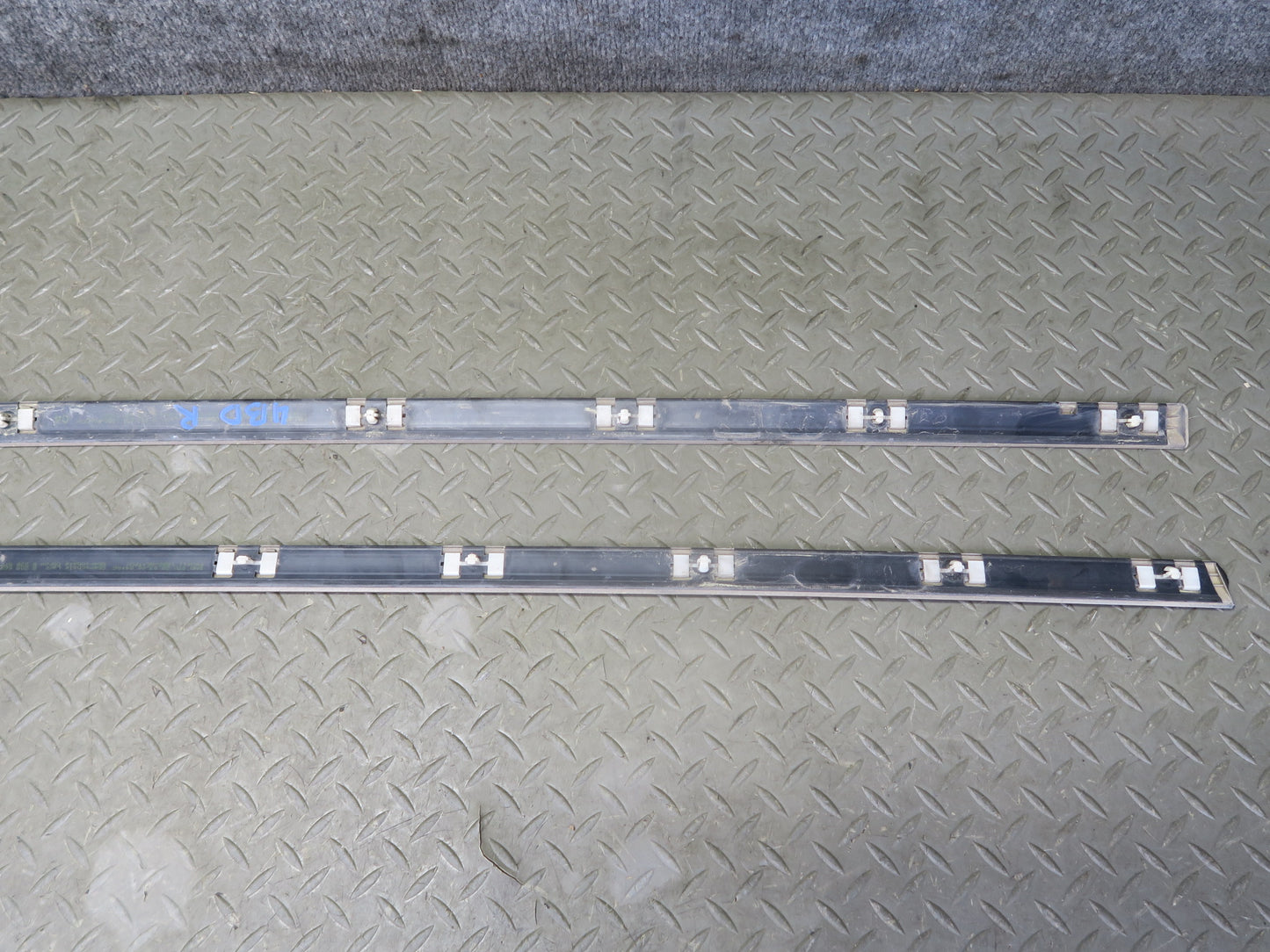 01-06 BMW E46 330Ci 2-DOOR Fender Door Rear Quarter Trim Molding Set OEM
